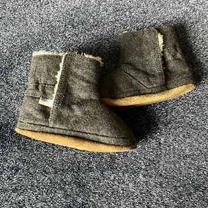 Robeez Grey Morgan bootie soft bottom